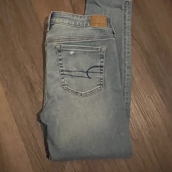 AE Distressed jeans - Picture 2 of 2